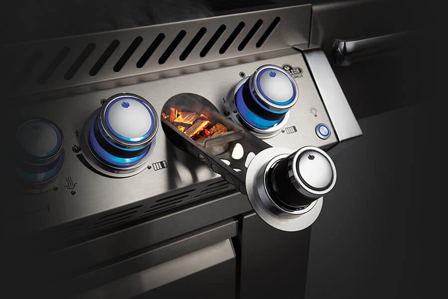 NAPOLEON Prestige Pro™ 825 RBI Built-In Gas Barbecue - Image 3