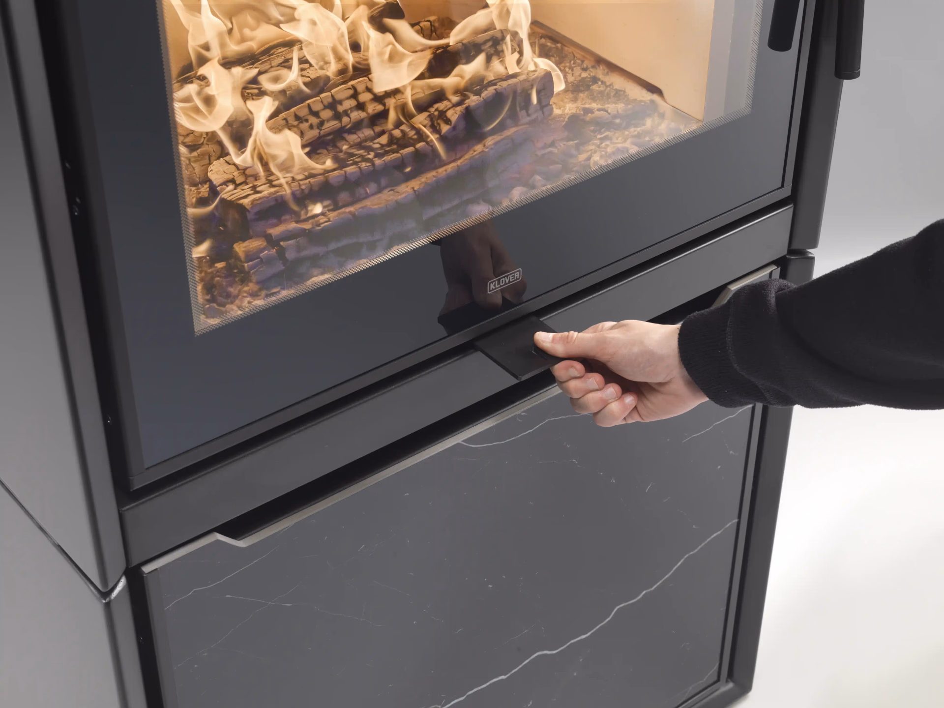 Stufa a legna KLOVER modello VENUS 110 PLUS 11,4 kW - immagine 4