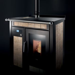 Termocucina a pellet KLOVER modello SMART 80 MAIOLICA