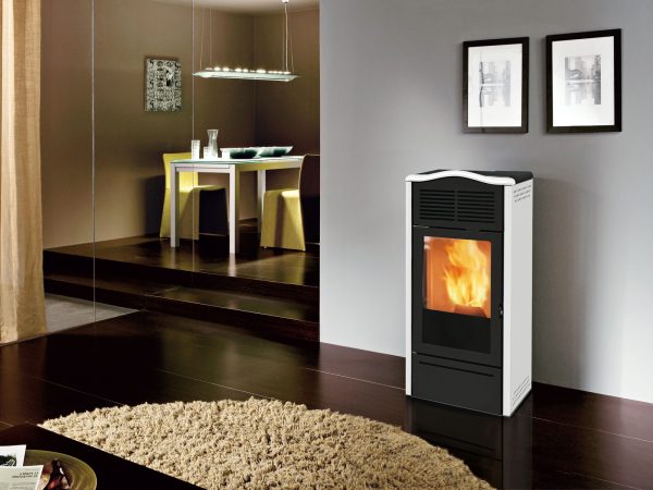 Stufa a pellet canalizzabile 5 stelle ITALIANA CAMINI modello PIRO 9+ EVO