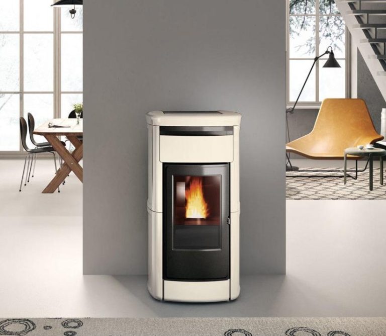 Termostufa a pellet EDILKAMIN modello KIRA 2 H 22 UP CERAMICA PERGAMENA
