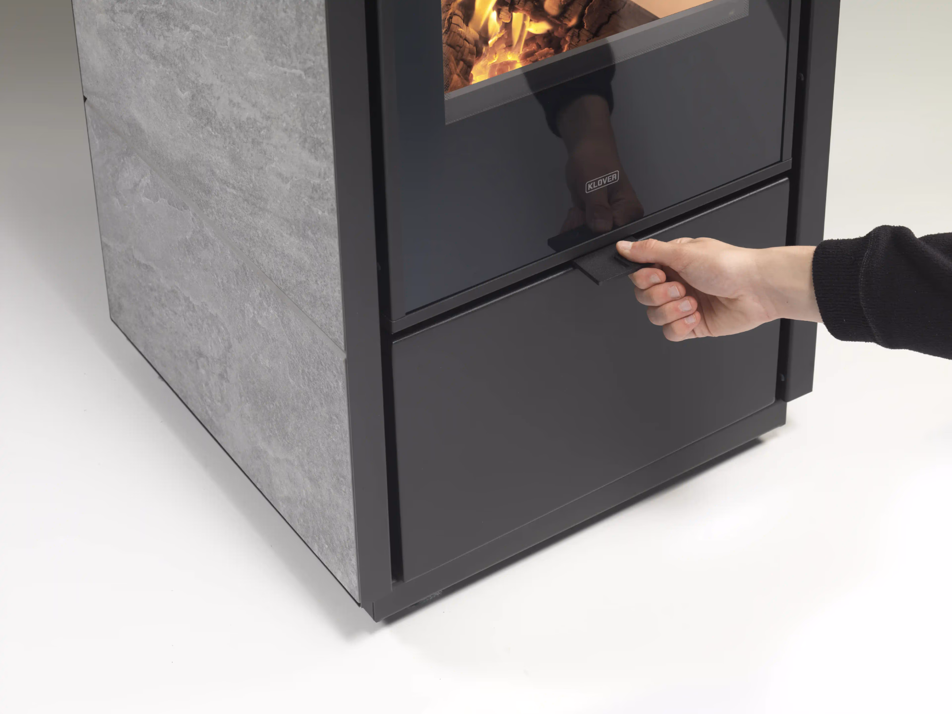 Stufa a legna KLOVER modello SWISS 10,2 kW - immagine 2