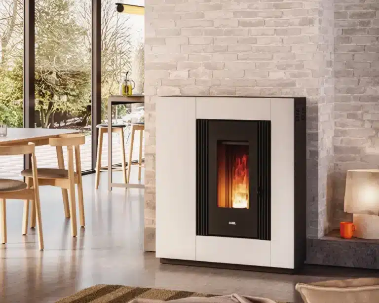 Stufa a pellet CADEL VESTA PLUS 11 AUTOCLEAN e PLUS 11 UP-TWIN AUTOCLEAN