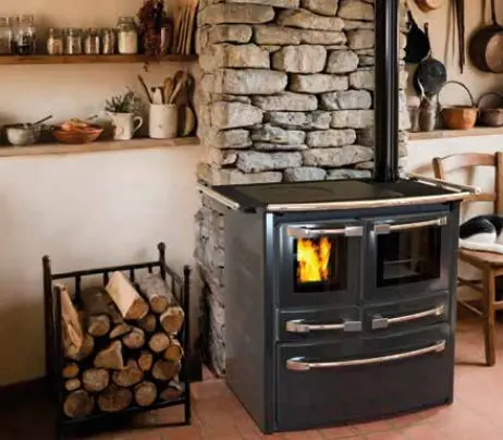 Stufa a legna LINCAR modello VALENTINA 149A 7,3kW