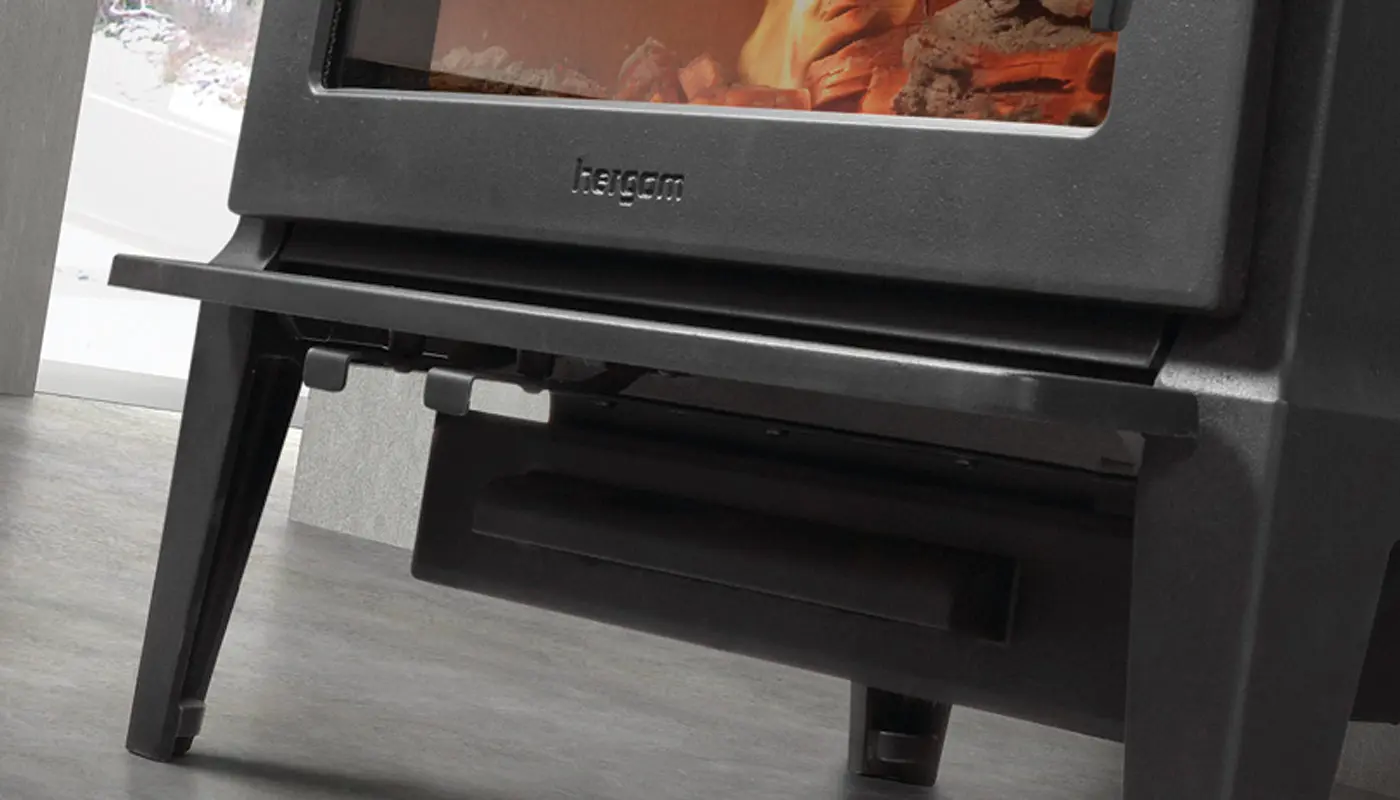 Stufa contemporanea a legna HERGOM modello E-30 S - immagine 2