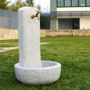 fontana in cemento arredo giardino